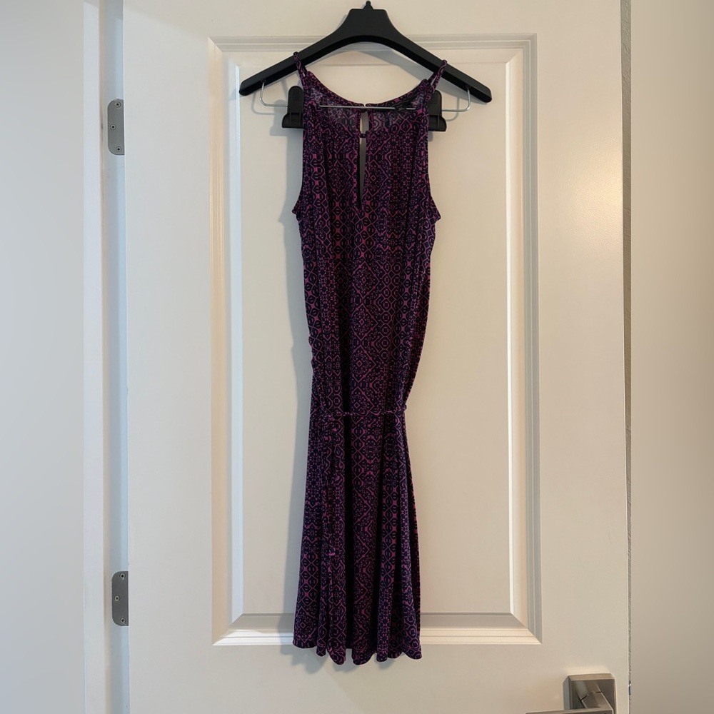 Banana Republic size XS petite fuchsia and navy dress with tie